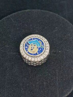 Disney Parks Pandora Minnie Mouse Graduation Class of 2025 Charm Button Exclusiv